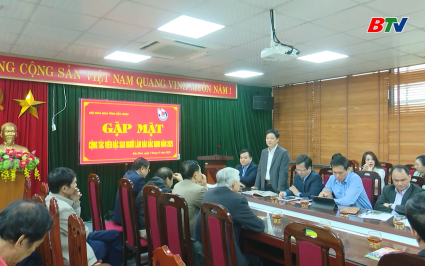 Tiếp tục n&acirc;ng cao chất lượng đặc san Người l&agrave;m b&aacute;o Bắc Ninh 