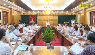 Tiếp tục tập trung ph&ograve;ng chống dịch v&agrave; đảm bảo ph&aacute;t triển KT-XH
