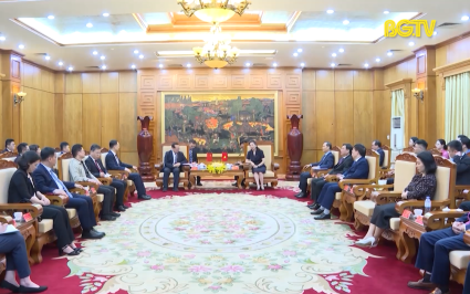Tiếp x&atilde; giao đo&agrave;n B&iacute; thư Th&agrave;nh ủy Nam Ninh - Trung Quốc
