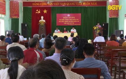Tiếp x&uacute;c cử tri huyện T&acirc;n Y&ecirc;n, Y&ecirc;n Dũng