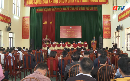 Tiếp x&uacute;c cử tri, vận động bầu cử tại x&atilde; Nam Dương 