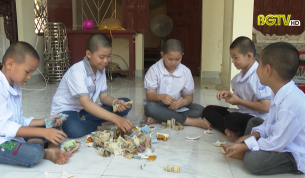 T&igrave;nh cảm của những em nhỏ mồ c&ocirc;i