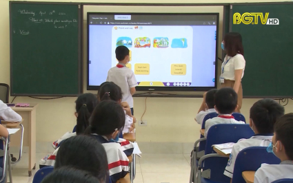 Tổ chức dạy Tiếng Anh v&agrave; Tin học theo chương tr&igrave;nh GDPT 2018 
