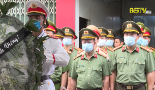 Tổ chức truy điệu v&agrave; an t&aacute;ng Chiến sỹ C&ocirc;ng an hy sinh