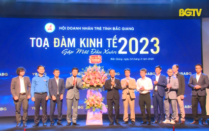 Toạ đ&agrave;m kinh tế "X&acirc;y nền tảng - Vững tương lai"