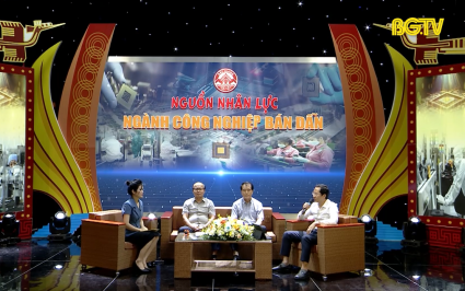 Tọa đ&agrave;m: Nguồn nh&acirc;n lực ng&agrave;nh c&ocirc;ng nghiệp b&aacute;n dẫn