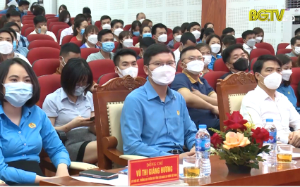 T&ocirc;n vinh 136 c&ocirc;ng nh&acirc;n lao động ti&ecirc;u biểu năm 2022