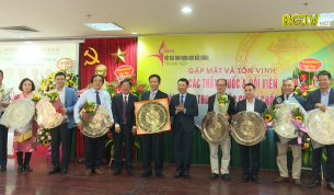 T&ocirc;n vinh c&aacute;c thầy thuốc người Bắc Giang tại H&agrave; Nội trong ph&ograve;ng chống dịch Covid- 19