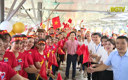 T&ocirc;n vinh doanh nghiệp, doanh nh&acirc;n ti&ecirc;u biểu