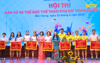 Bế mạc Hội thi d&acirc;n vũ và TDTT phụ nữ to&agrave;n quốc