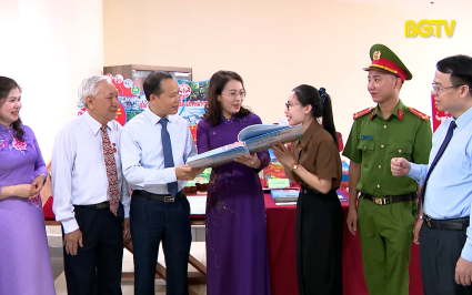 Trao giải cuộc thi &ldquo;Bắc Giang - Niềm tin v&agrave; kh&aacute;t vọng&rdquo;