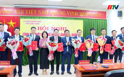 Trao quyết định bổ nhiệm c&aacute;n bộ l&atilde;nh đạo sở VHTT&DL