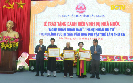 Trao tặng danh hiệu &ldquo;Nghệ nh&acirc;n Nh&acirc;n d&acirc;n&rdquo;, &ldquo;Nghệ nh&acirc;n Ưu t&uacute;&rdquo; 