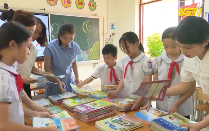 Trao y&ecirc;u thương đến trẻ em v&ugrave;ng bị thi&ecirc;n tai 