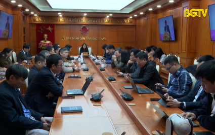 Ng&agrave;nh y tế nỗ lực vượt kh&oacute; 