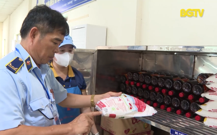 Triển khai Th&aacute;ng h&agrave;nh động v&igrave; an to&agrave;n thực phẩm năm 2025 