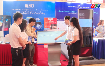 Đưa Nghị quyết 57 v&agrave;o cuộc sống: Triển l&atilde;m giới thiệu c&aacute;c sản phẩm, giải ph&aacute;p c&ocirc;ng nghệ số