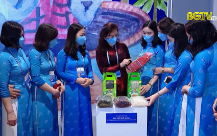 Trưng b&agrave;y sản phẩm OCOP tại Đại hội Đại biểu phụ nữ to&agrave;n quốc lần thứ XIII