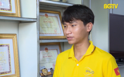 Trương Phi H&ugrave;ng - Huy chương V&agrave;ng Olympic Vật l&yacute; quốc tế 