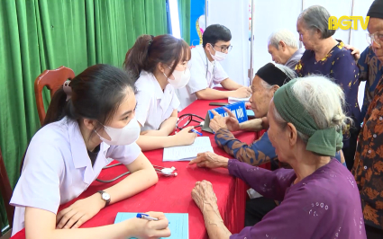 Truyền h&igrave;nh nh&acirc;n đạo: Hiệu quả việc kh&aacute;m bệnh nh&acirc;n đạo