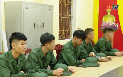 Tự h&agrave;o tiếp bước truyền thống qu&ecirc; hương