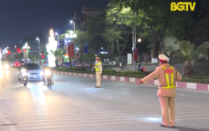 Tuần tra xuy&ecirc;n Tết xử l&yacute; vi phạm nồng độ cồn 