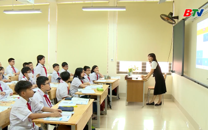 Từng bước đưa Tiếng Anh trở th&agrave;nh ng&ocirc;n ngữ thứ hai trong trường học 
