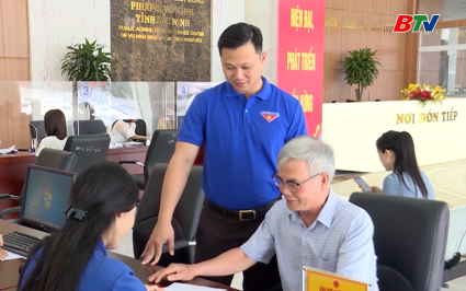 Tuổi trẻ Bắc Ninh hỗ trợ người d&acirc;n giải quyết thủ tục h&agrave;nh ch&iacute;nh
