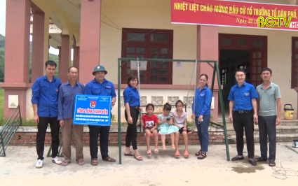 Tuổi trẻ Sơn Động xung k&iacute;ch t&igrave;nh nguyện v&igrave; cộng đồng