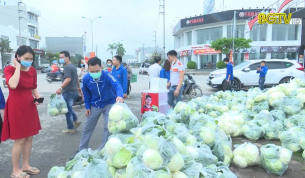 Tuổi trẻ T&acirc;n Y&ecirc;n chung tay giải cứu n&ocirc;ng sản