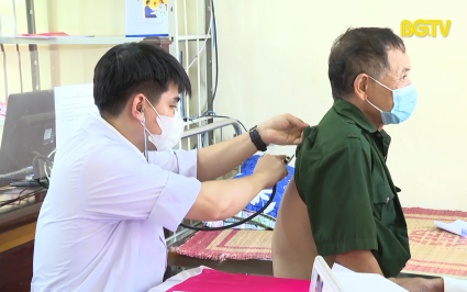 Tuổi trẻ thực hiện c&ocirc;ng t&aacute;c đền ơn đ&aacute;p nghĩa 