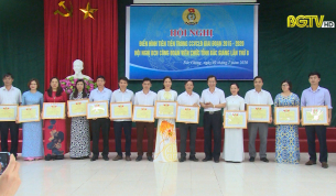 Tuy&ecirc;n dương 67 điển h&igrave;nh ti&ecirc;n tiến trong c&ocirc;ng chức, vi&ecirc;n chức lao động