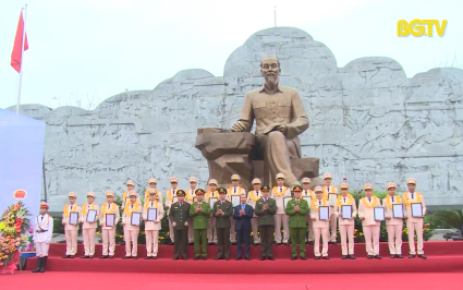 Tuy&ecirc;n dương 20 gương mặt trẻ c&ocirc;ng an v&agrave; c&ocirc;ng an x&atilde; ti&ecirc;u biểu