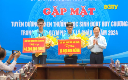 Tuy&ecirc;n dương học sinh gi&agrave;nh huy chương Olympic Vật L&yacute; 