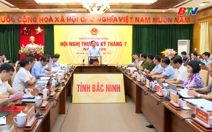 UBND tỉnh họp phi&ecirc;n thường kỳ th&aacute;ng 7