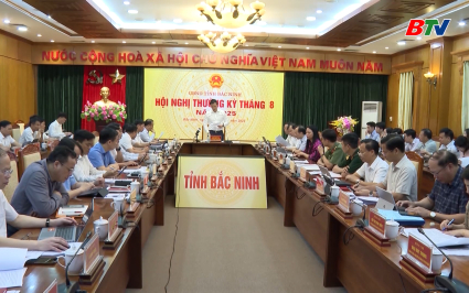 UBND tỉnh họp phi&ecirc;n thường kỳ th&aacute;ng 8 