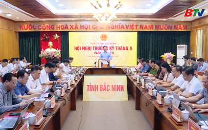 UBND tỉnh họp phi&ecirc;n thường kỳ th&aacute;ng 9 