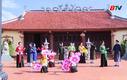  Văn h&oacute;a &ndash; Văn nghệ: Miền qu&ecirc; vang tiếng trống ch&egrave;o