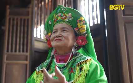 Về Suối Mỡ nghe h&aacute;t văn 