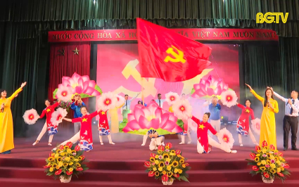 Việt Nam ơi m&ugrave;a xu&acirc;n đến rồi