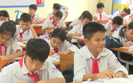 Việt Y&ecirc;n chủ động thực hiện ti&ecirc;u ch&iacute; trường học 