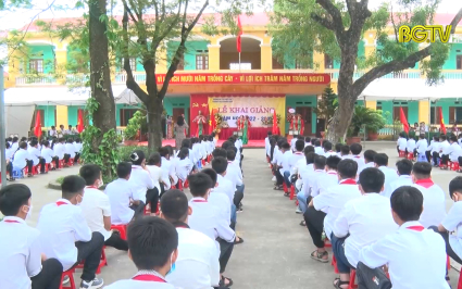 Việt Y&ecirc;n: Hơn 45.700 học sinh đ&oacute;n ch&agrave;o năm học mới