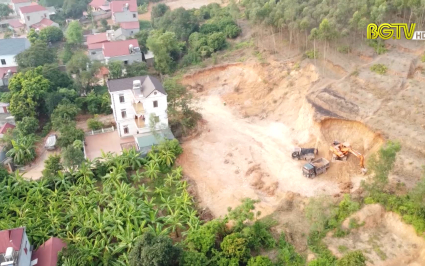 Việt Y&ecirc;n: Ngang nhi&ecirc;n khai th&aacute;c đất tr&aacute;i ph&eacute;p