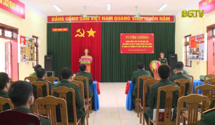 Vinh danh qu&acirc;n nh&acirc;n dũng cảm cứu người dưới s&ocirc;ng