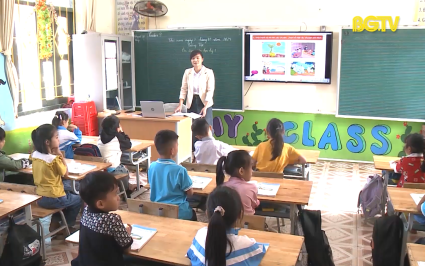 Vượt kh&oacute; gieo chữ nơi v&ugrave;ng cao 