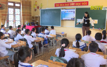Vượt kh&oacute; khăn b&aacute;m trường, b&aacute;m lớp
