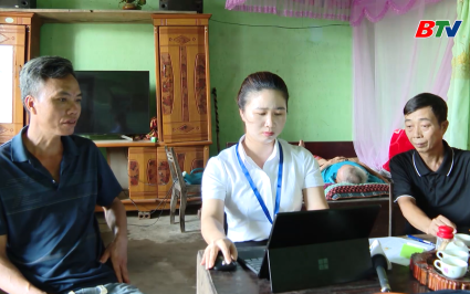 C&aacute;n bộ l&agrave;m việc ngo&agrave;i giờ hỗ trợ nh&acirc;n d&acirc;n 