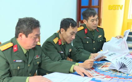 X&acirc;y dựng doanh trại ch&iacute;nh quy