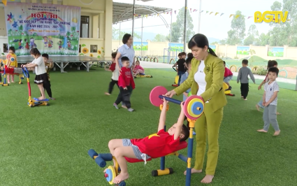 X&acirc;y dựng NTM: X&atilde; n&ocirc;ng th&ocirc;n mới n&acirc;ng cao phấn đấu đạt chuẩn gi&aacute;o dục