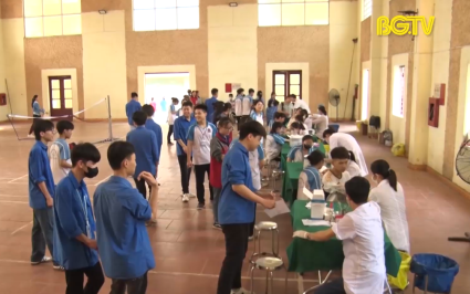 X&eacute;t nghiệm s&agrave;ng lọc bệnh tan m&aacute;u bẩm sinh cho học sinh THPT huyện Sơn Động